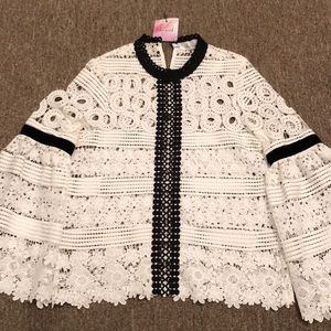 Blouse black and white lace.